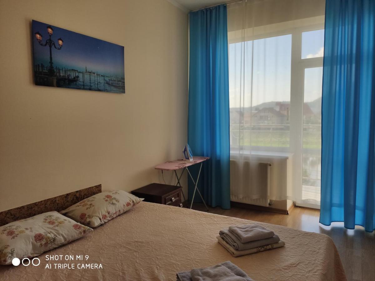 Apartments Domovik Просторная Квартира С Видом На Горы Moukatcheve Extérieur photo